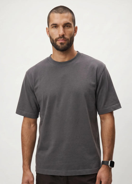 BVM TP TEE 002 CHR 04 half body front alt
